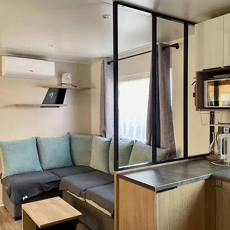 Charming 3-bedroom Mobile In Les Mathes, France * Les Mathes