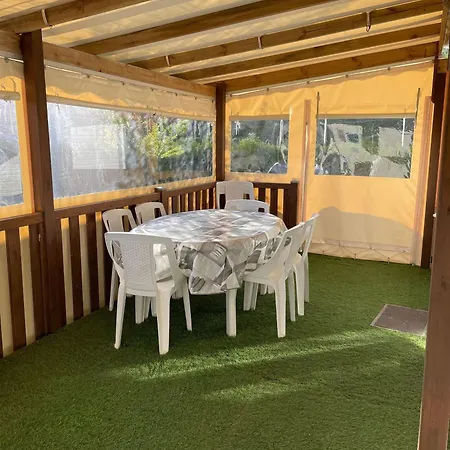 Сasa de vacaciones Charming 3-bedroom Mobile In Les Mathes, France