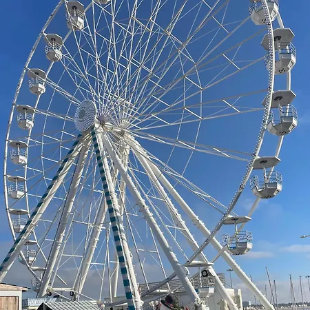 Charming 3-bedroom Mobile In Les Mathes, France *