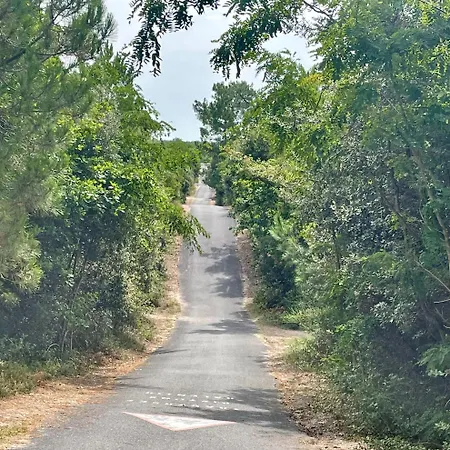 Charming 3-bedroom Mobile In Les Mathes, France *