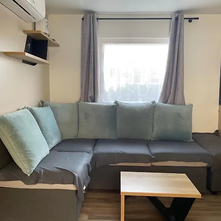Charming 3-bedroom Mobile In Les Mathes, France Hébergement de vacances Les Mathes