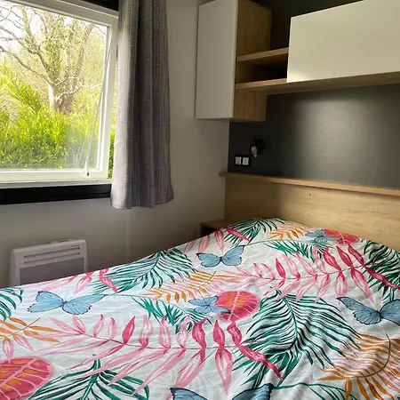 Charming 3-bedroom Mobile In Les Mathes, France Hébergement de vacances *