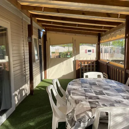 Charming 3-bedroom Mobile In Les Mathes, France