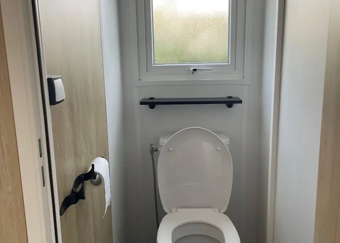 Charming 3-bedroom Mobile In Les Mathes, France