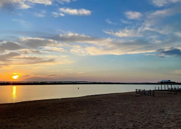 Semesterbostad Charming 3-bedroom Mobile In Les Mathes, France *