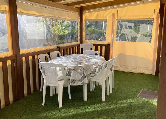 Semesterbostad Charming 3-bedroom Mobile In Les Mathes, France